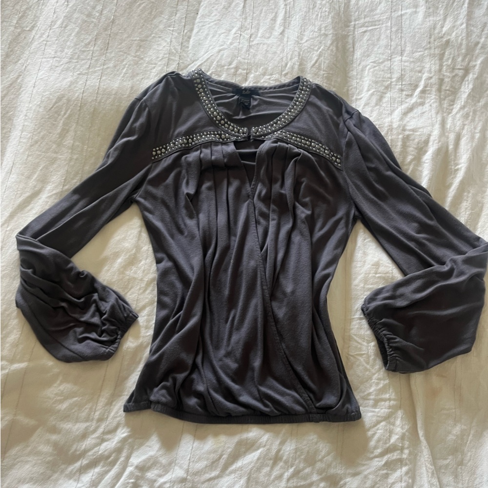 Super cute buckle top size xl